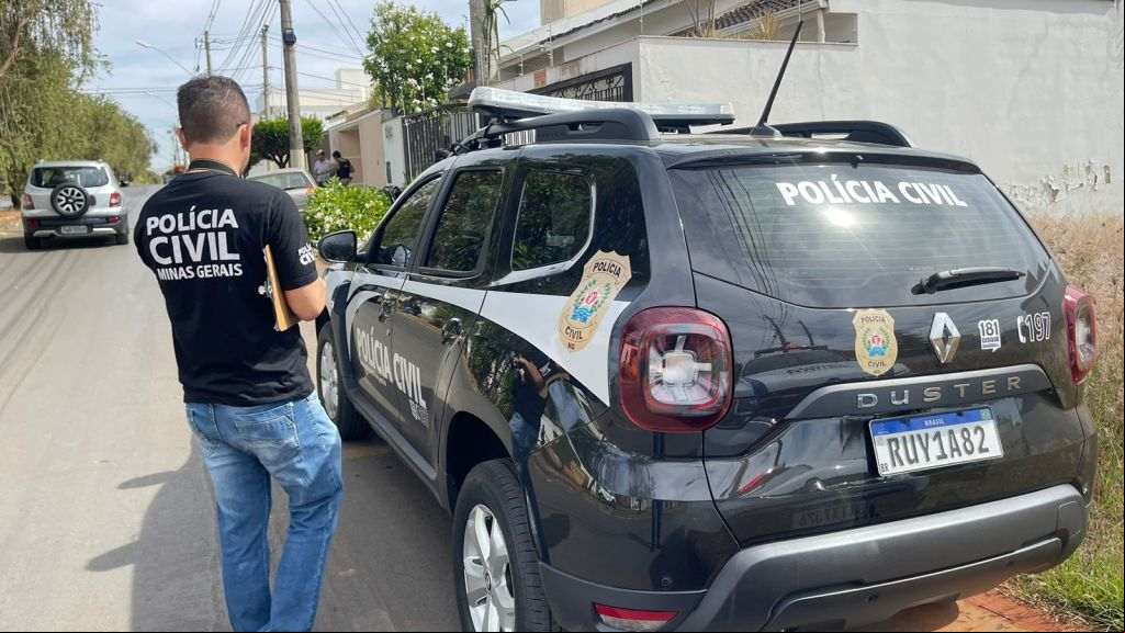 Babá e bebê de colo ficam feridas após atropelamento em Patos de Minas | Patos Agora - A notícia no seu tempo - 