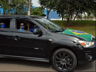 Patenses se reunem e fazem carreata prÃ³ governo Bolsonaro | Patos Agora - A notícia no seu tempo - 