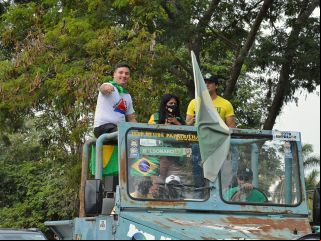 Patenses se reunem e fazem carreata prÃ³ governo Bolsonaro | Patos Agora - A notícia no seu tempo - 