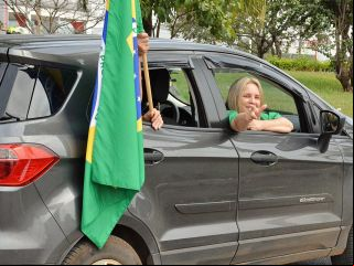 Patenses se reunem e fazem carreata prÃ³ governo Bolsonaro | Patos Agora - A notícia no seu tempo - 