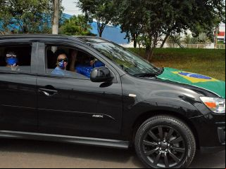 Patenses se reunem e fazem carreata prÃ³ governo Bolsonaro | Patos Agora - A notícia no seu tempo - 