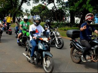Patenses se reunem e fazem carreata prÃ³ governo Bolsonaro | Patos Agora - A notícia no seu tempo - 