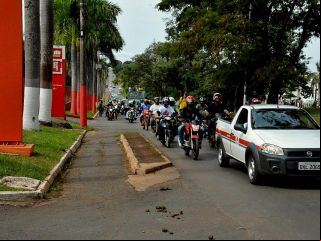 Patenses se reunem e fazem carreata prÃ³ governo Bolsonaro | Patos Agora - A notícia no seu tempo - 