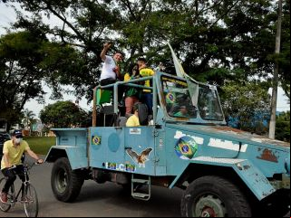 Patenses se reunem e fazem carreata prÃ³ governo Bolsonaro | Patos Agora - A notícia no seu tempo - 